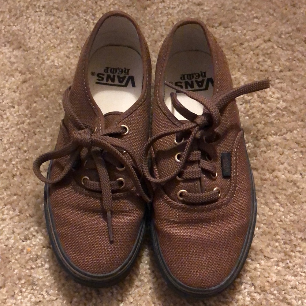 VANS lightly worn shoes. Mens 6 / Womens 7.5